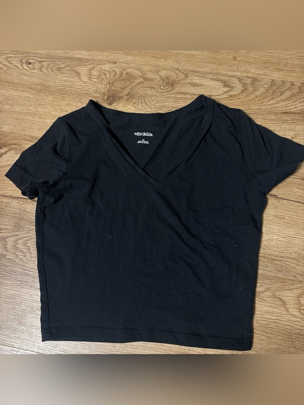 wild fable Black V-Neck Short Sleeve Crop Top